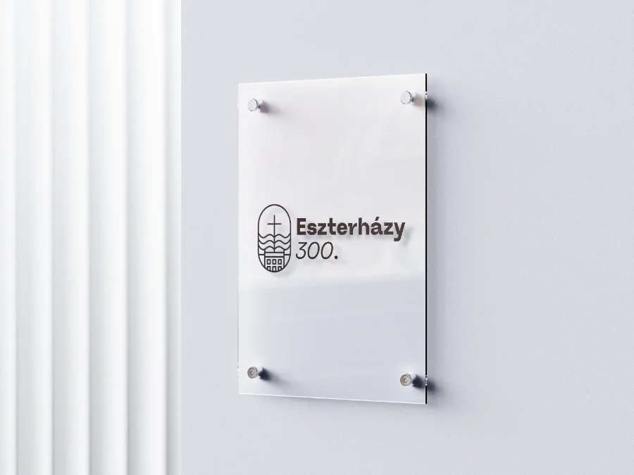 Pápai Esterházy 300 (Logó) — 1