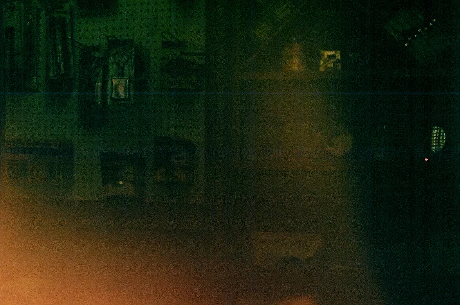 Pápa in Negative — 21